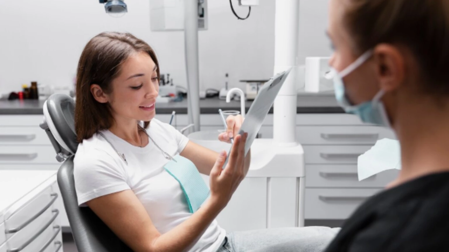 Top Questions to Ask Your Dentist at Your First Appointment